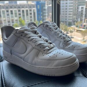 Nike White Air Force 1